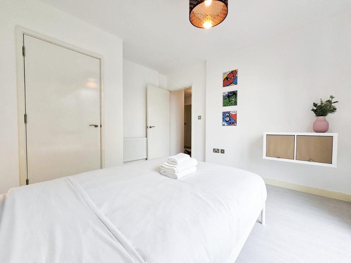 لندن Centrally Located Spacious Flat Near Canary Wharf المظهر الخارجي الصورة