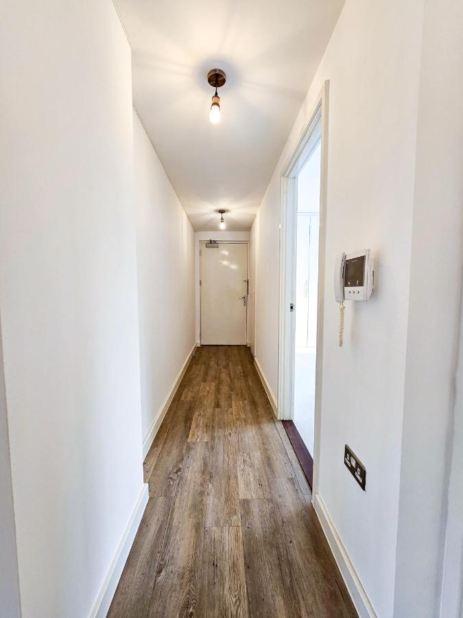 لندن Centrally Located Spacious Flat Near Canary Wharf المظهر الخارجي الصورة