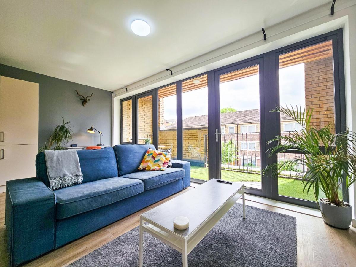لندن Centrally Located Spacious Flat Near Canary Wharf المظهر الخارجي الصورة
