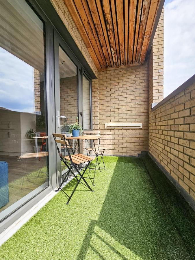 لندن Centrally Located Spacious Flat Near Canary Wharf المظهر الخارجي الصورة