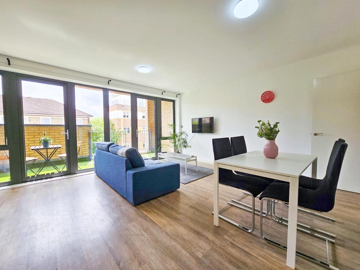لندن Centrally Located Spacious Flat Near Canary Wharf المظهر الخارجي الصورة